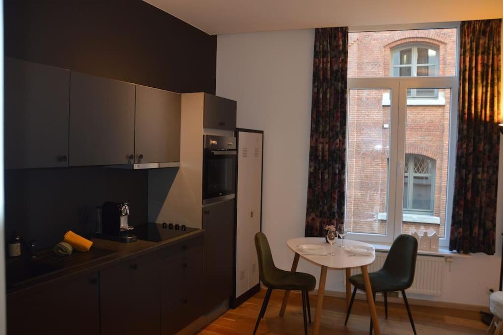 Hippe In Historisch Gebouw In Oude Centrum Apartment